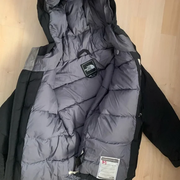 The North Face Long Belted Down Jacket S 7-8 - Picture 3 of 5